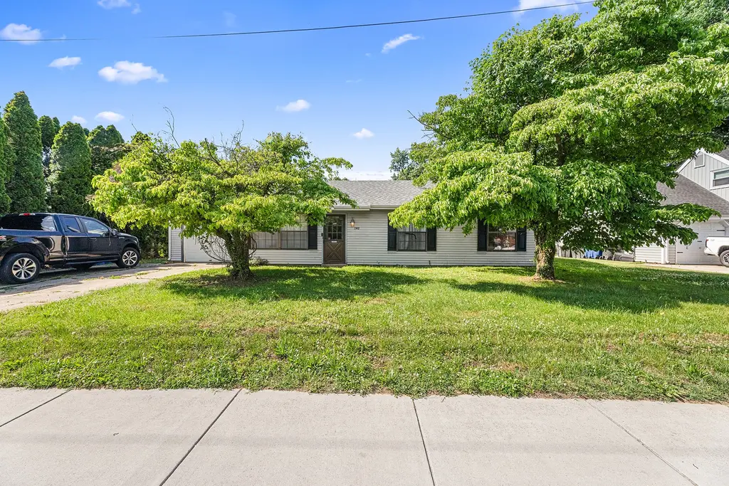 1148 Forrest Ave