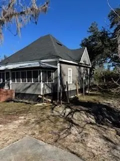 701/703 Johnson Ave