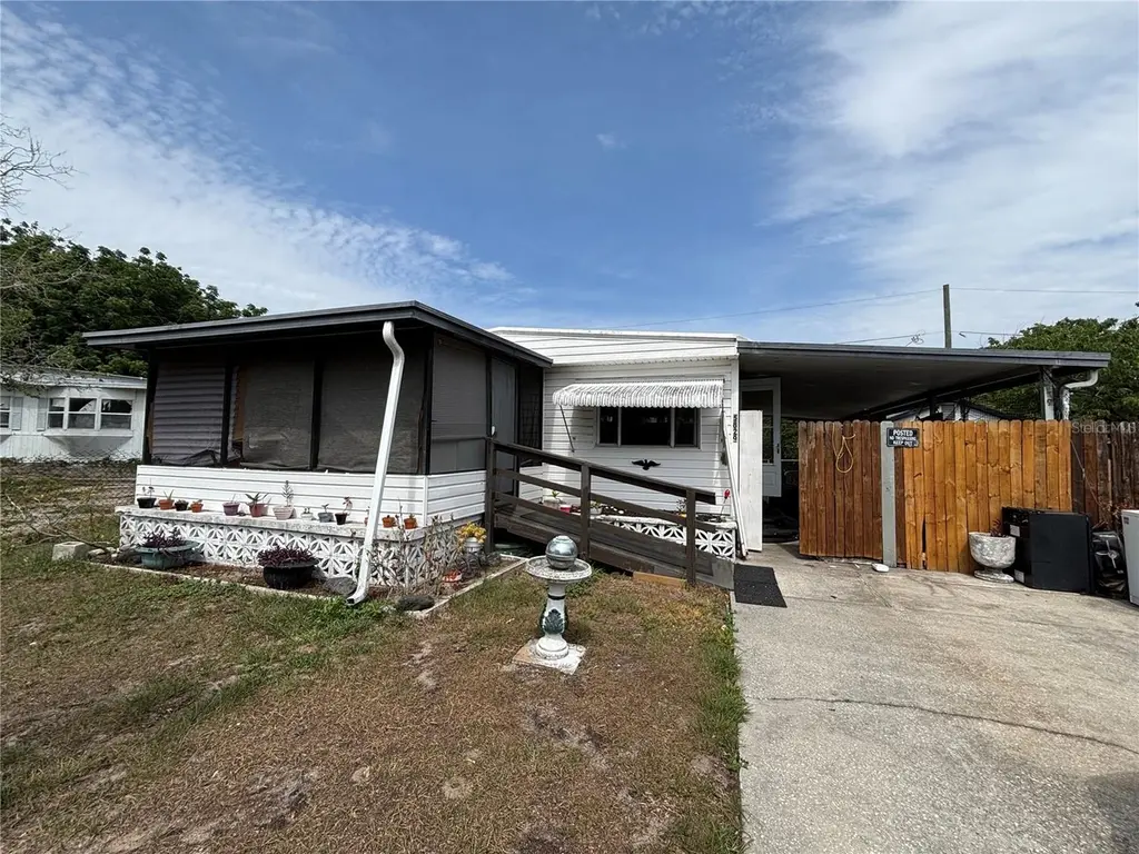 5829 Sunshine Park Dr