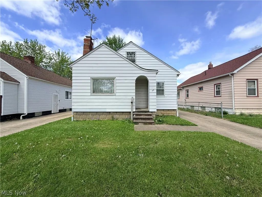 33 Henry St