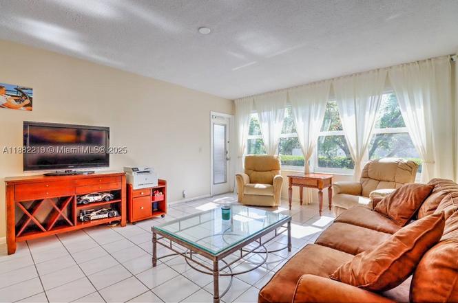 850 NE 12th Ave #210