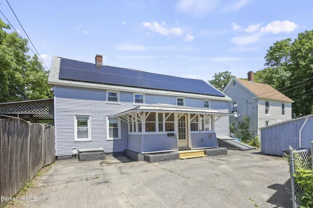 8 Glenn St