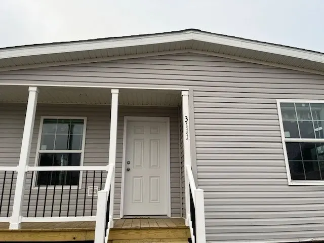 3111 Hilltop Ln