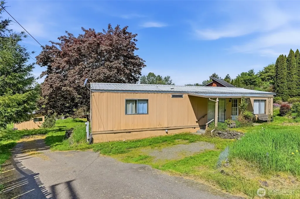 32711 Commission Ave