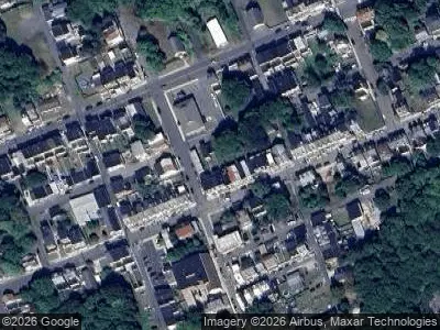 822 W Race St
