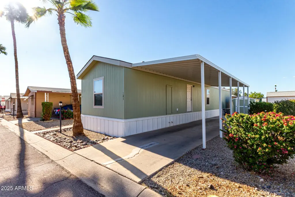7810 W Peoria Ave #121