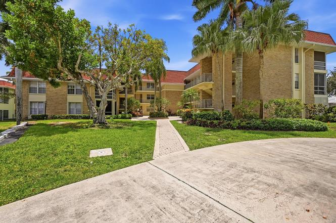 5570 Tamberlane Cir #229