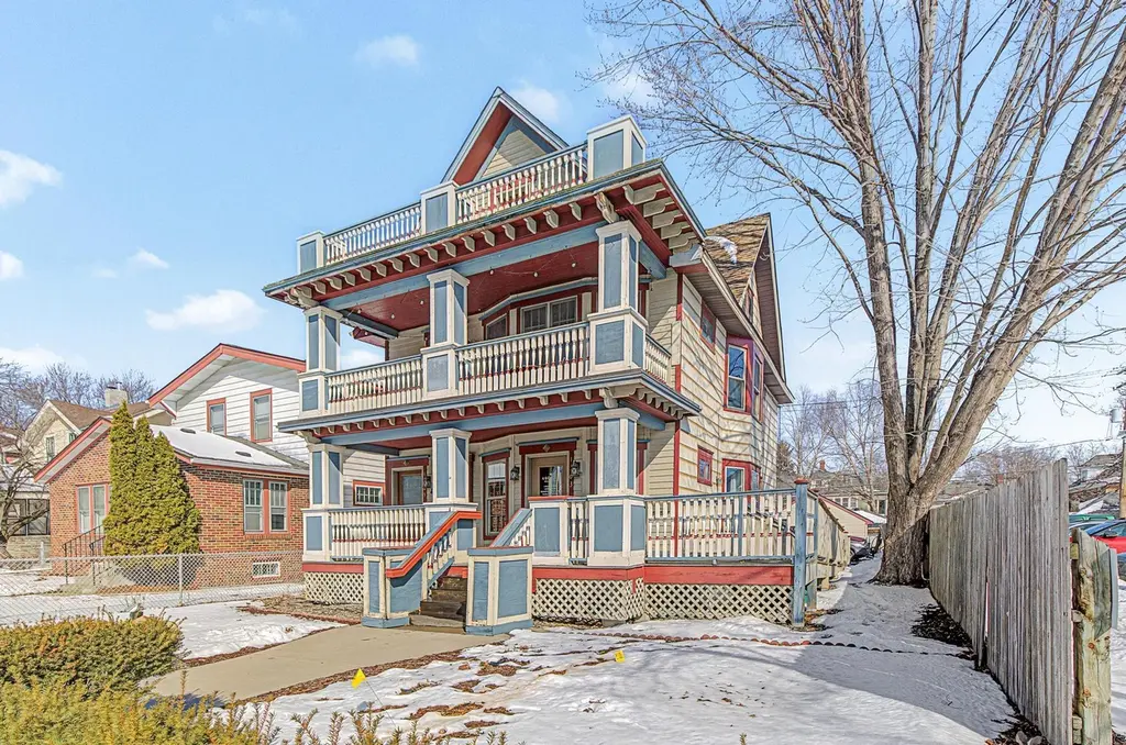 1363 Grand Ave