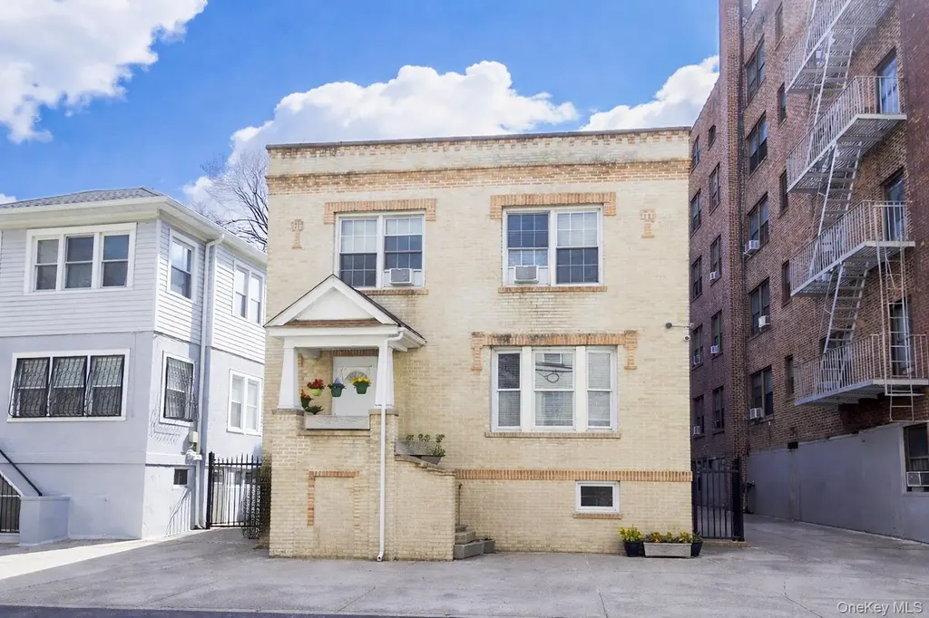 152 Livingston Ave
