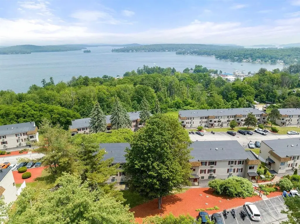 160 Treetop Cir #23