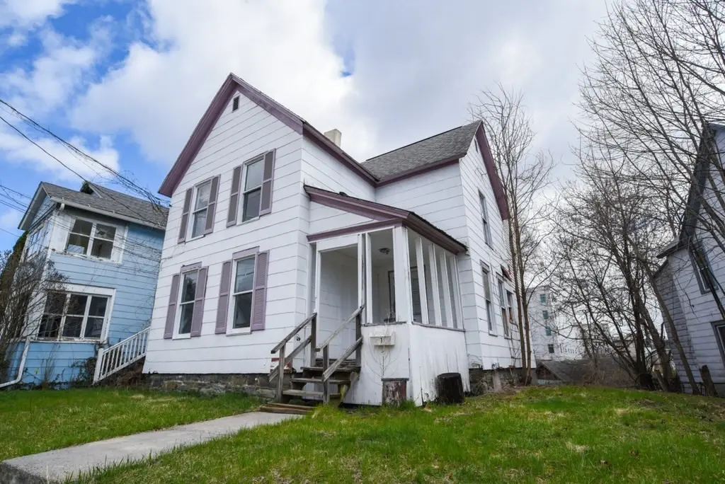 71 St Charles St