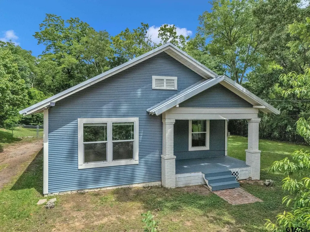 1409 N Carlyle Ave