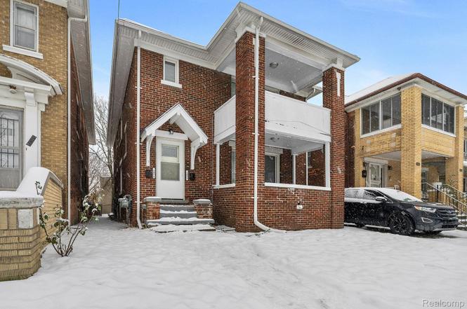 1975 Taylor St
