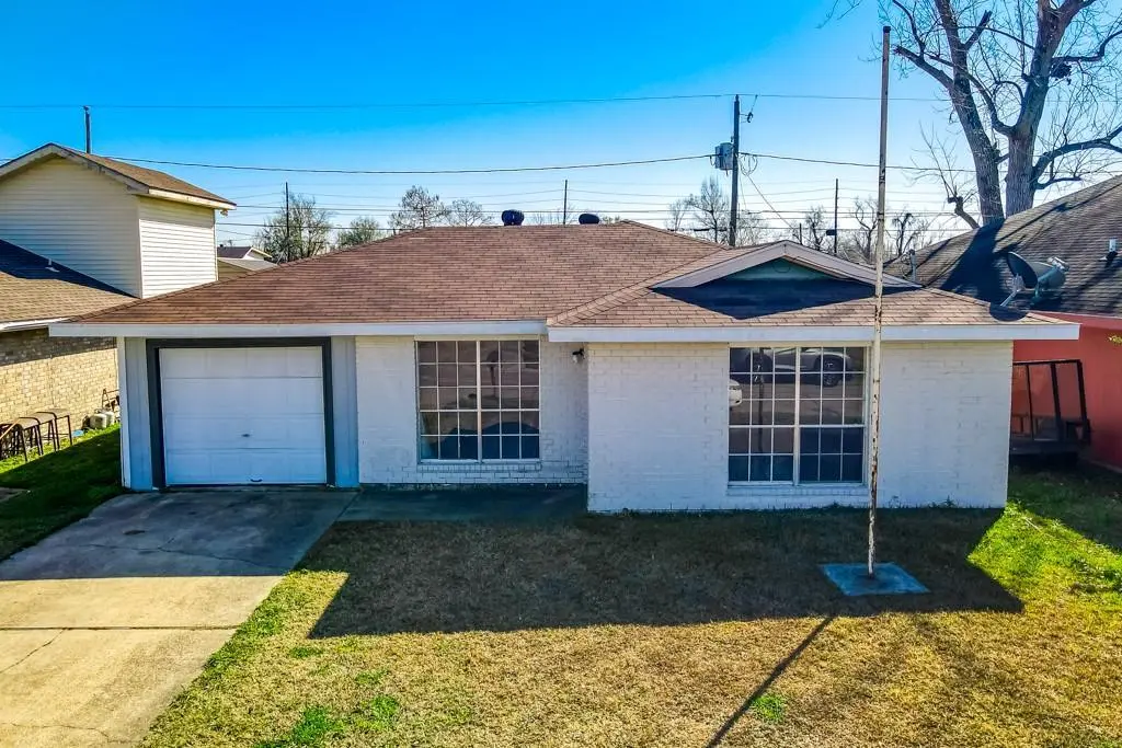 2412 Williamsburg Dr