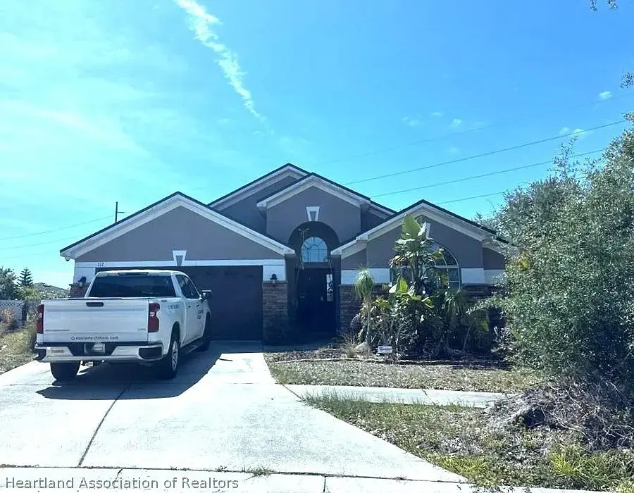 317 Delwood Breck St