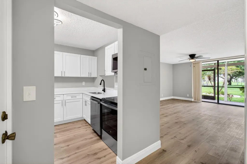 5340 Las Verdes Cr Las Verdes Cir #109