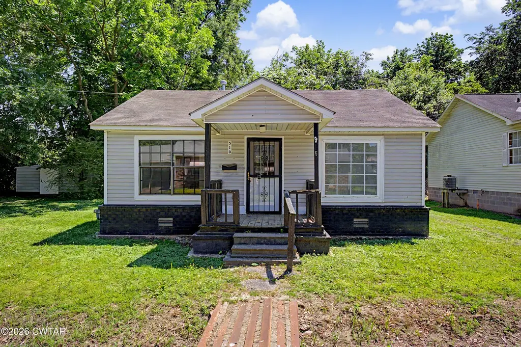 510 Barnes Dr