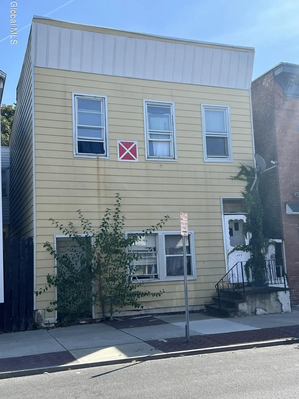 404 2nd St