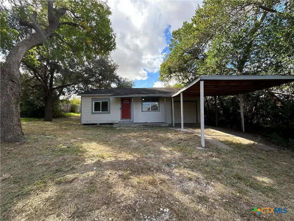 236 Hilltop Dr