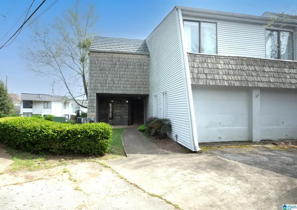 1 Berrywood Dr #1