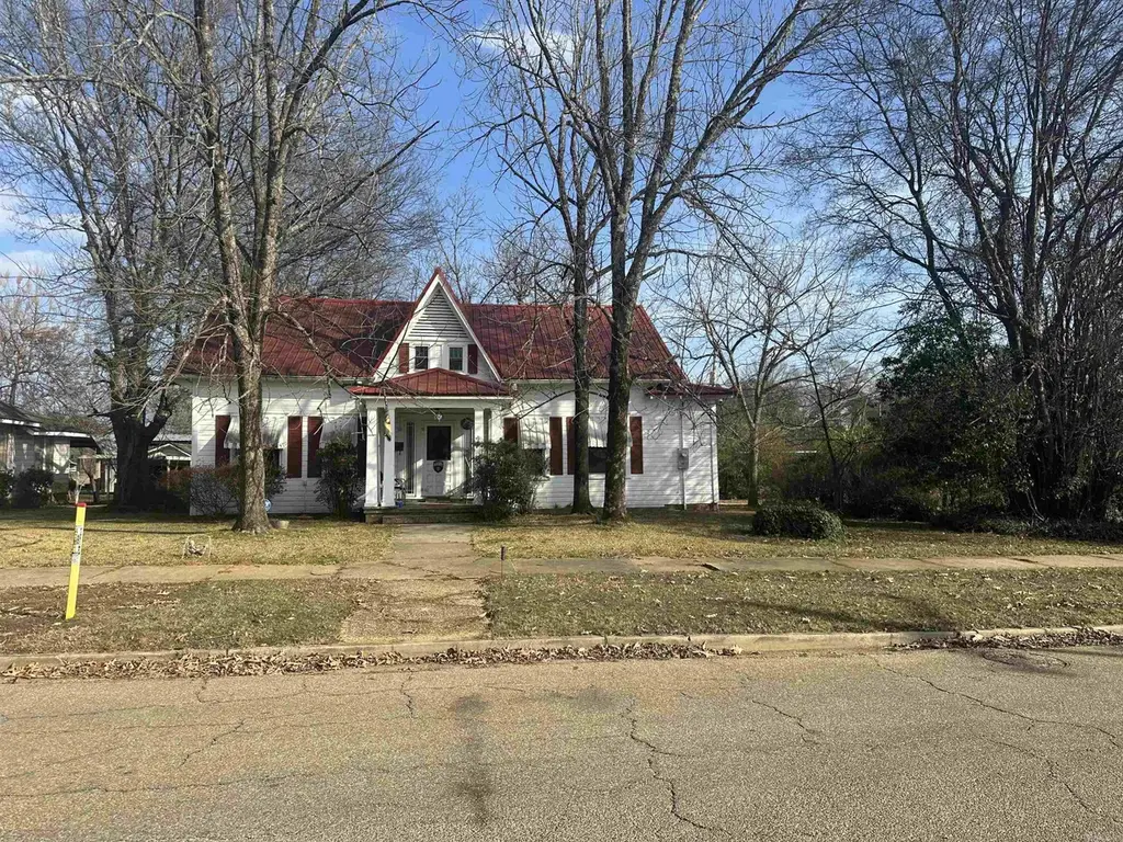 301 Chestnut