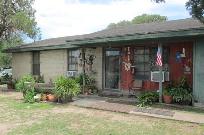 807 W Inez St