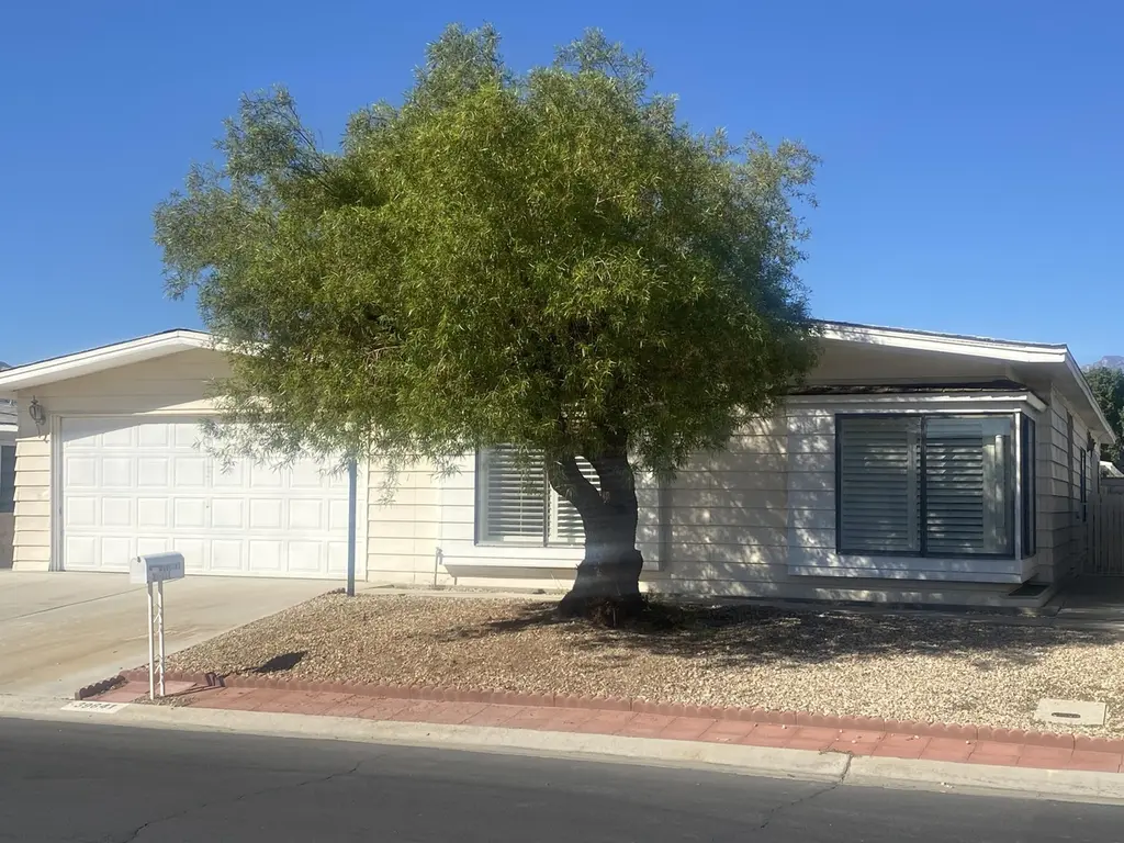 39641 Desert Greens Dr E