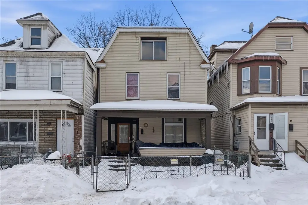 1233 Kenneth Ave