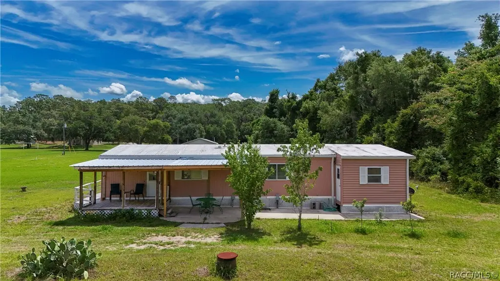 7800 & 7801 E Verne Ct
