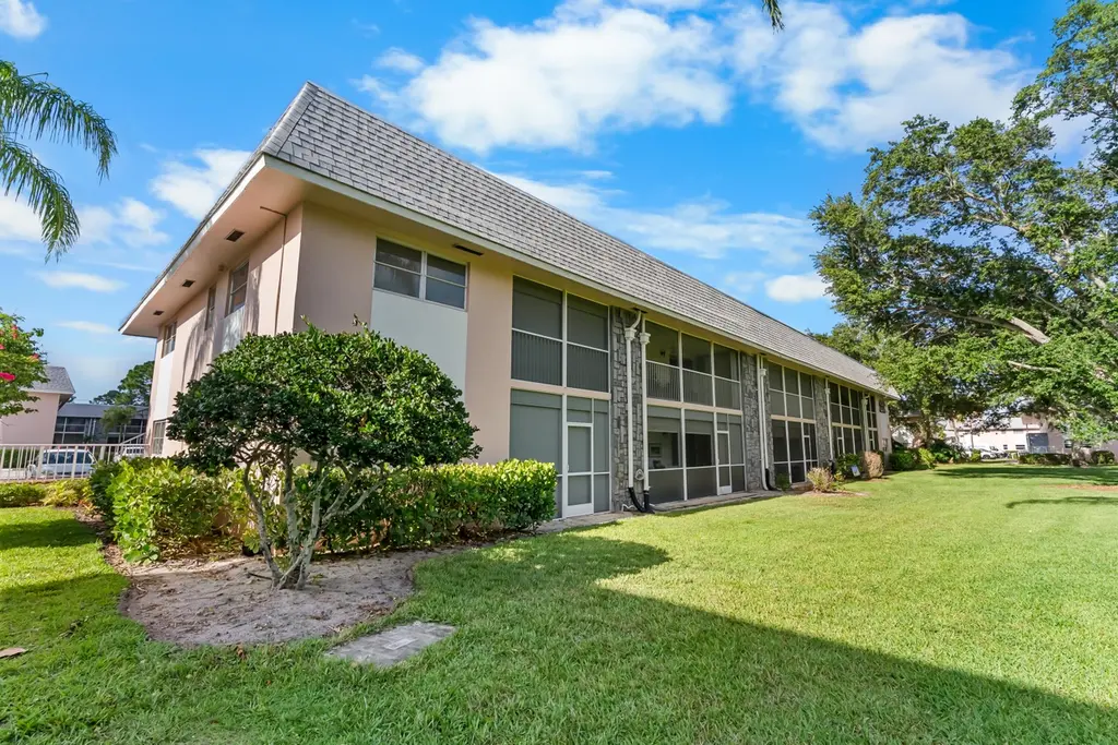 18081 SE Country Club Dr Unit 16-159