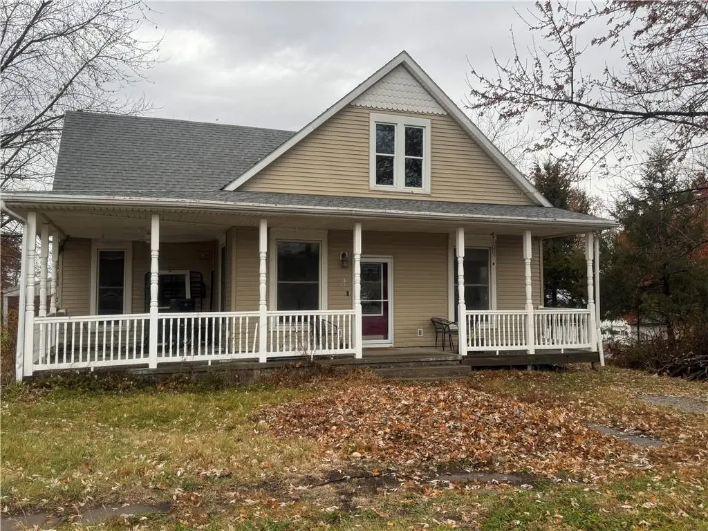 307 N Grand Ave