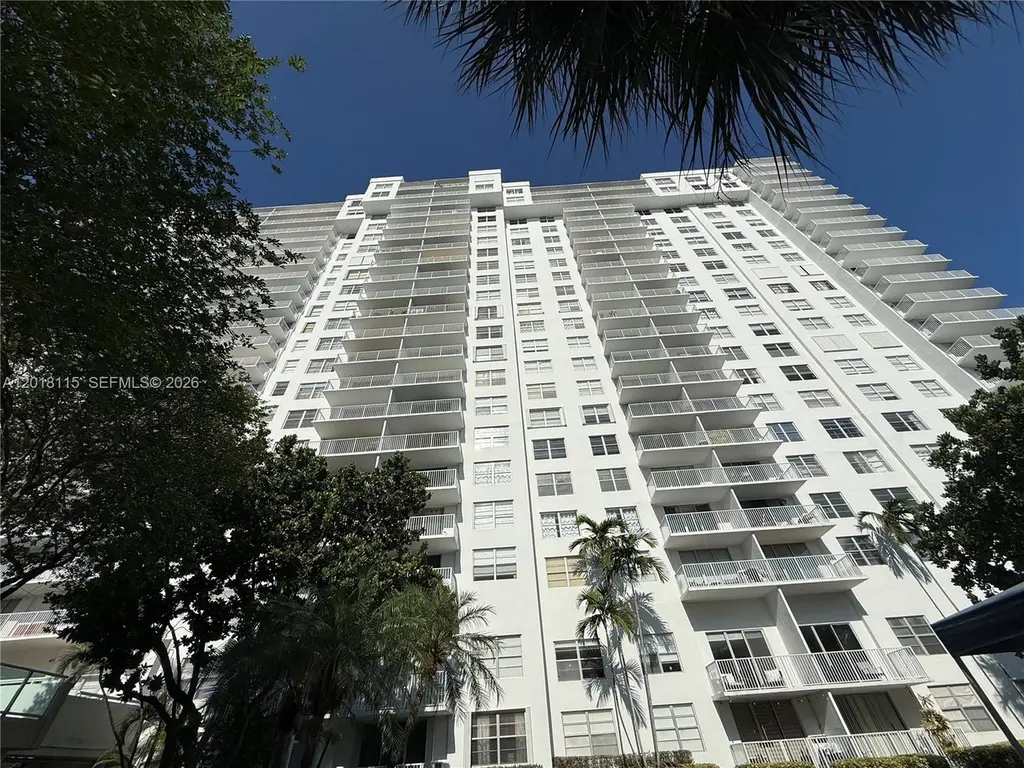 2851 NE 183rd St Unit 504E