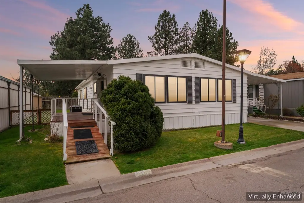 8103 W Appomattox