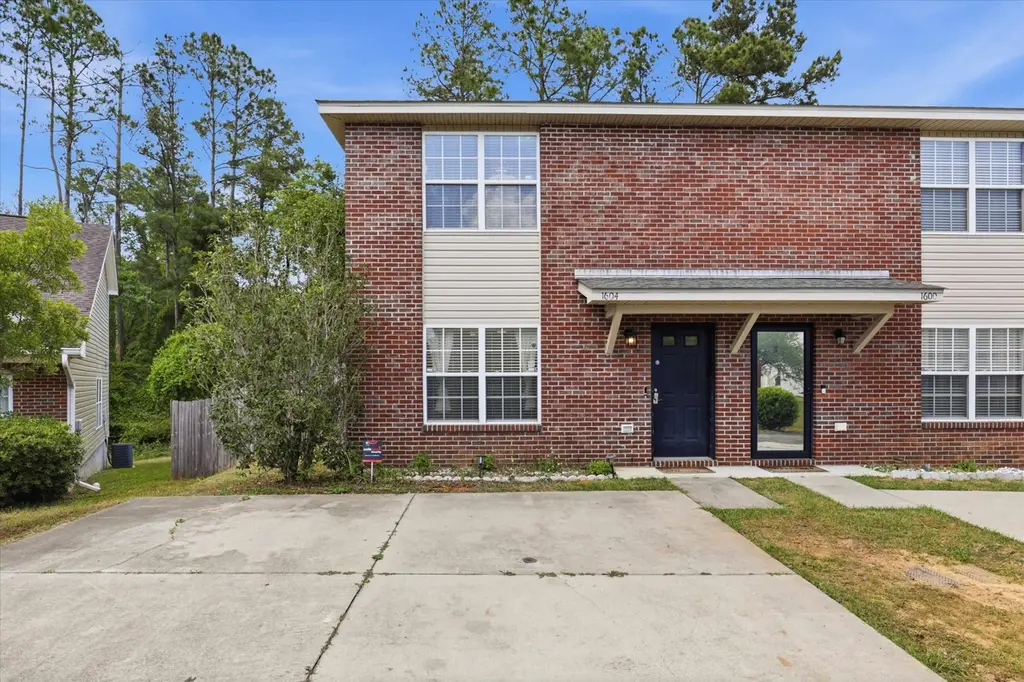 1604 Corey Wood Cir