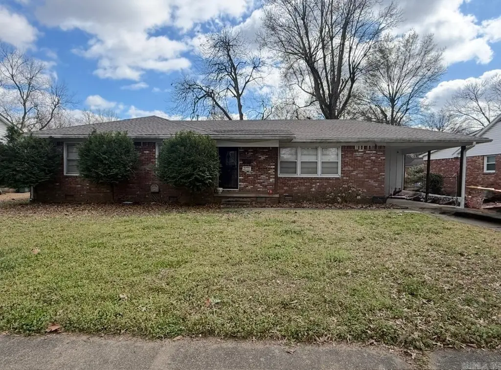 421 Cedar Ln