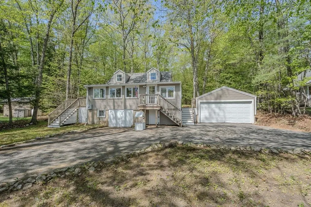 429 Bow Lake Rd