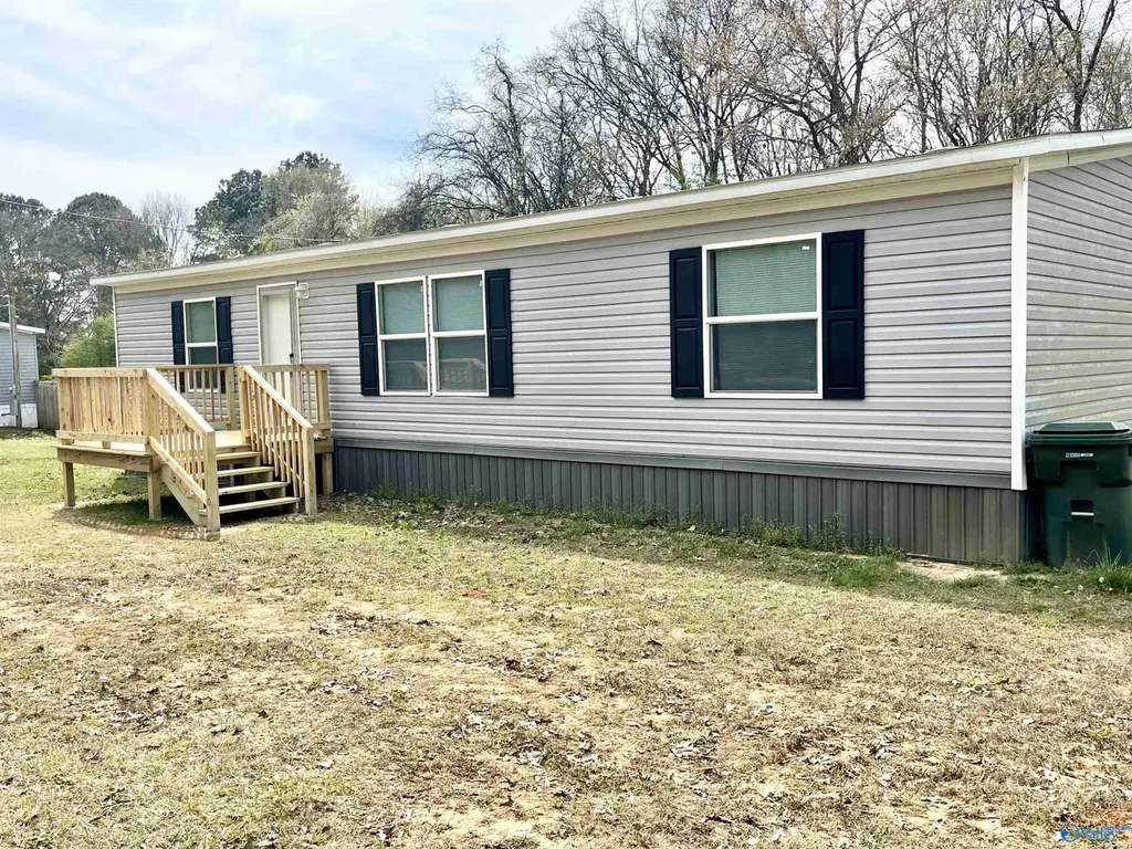 203 Bainbridge Loop