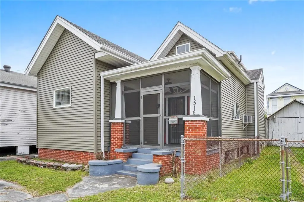 1516 Gentilly Blvd