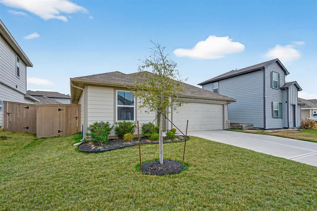 23651 Silver Concord Dr