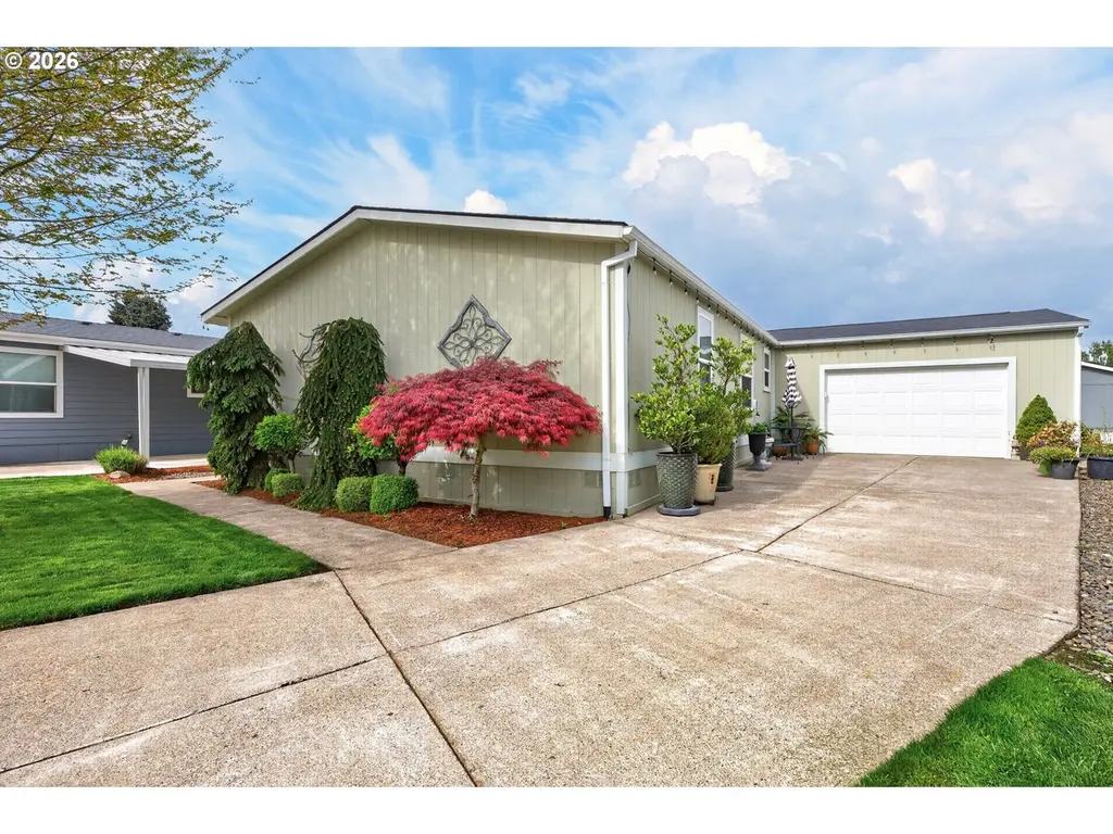 4155 NE Three Mile Ln #89