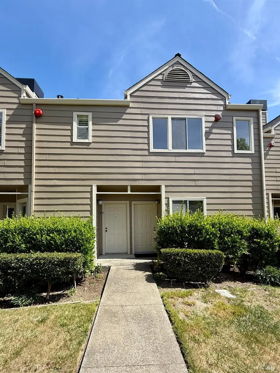 77 Parkview Cir