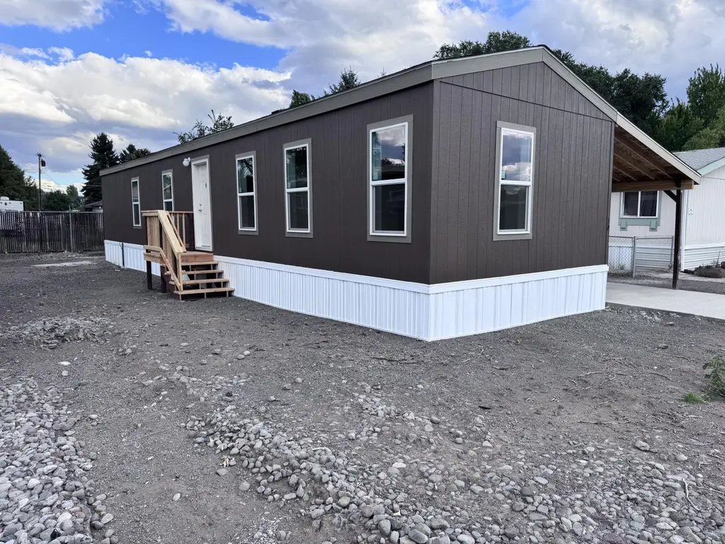 4647 Winter Ave #9