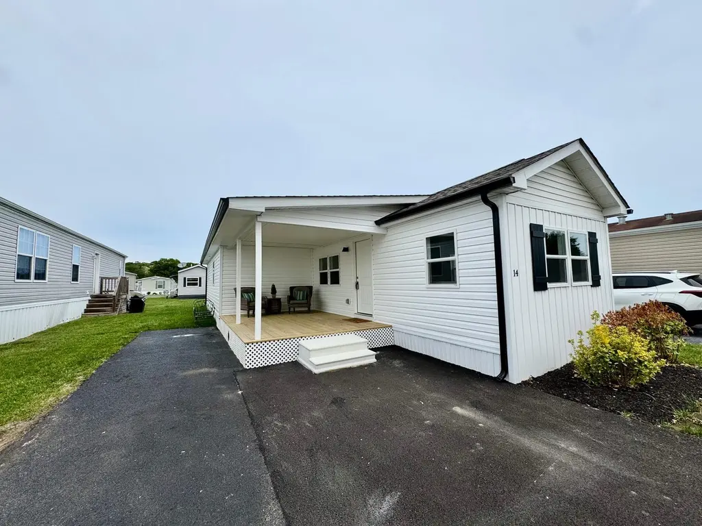 14 Colonial Ln #15590