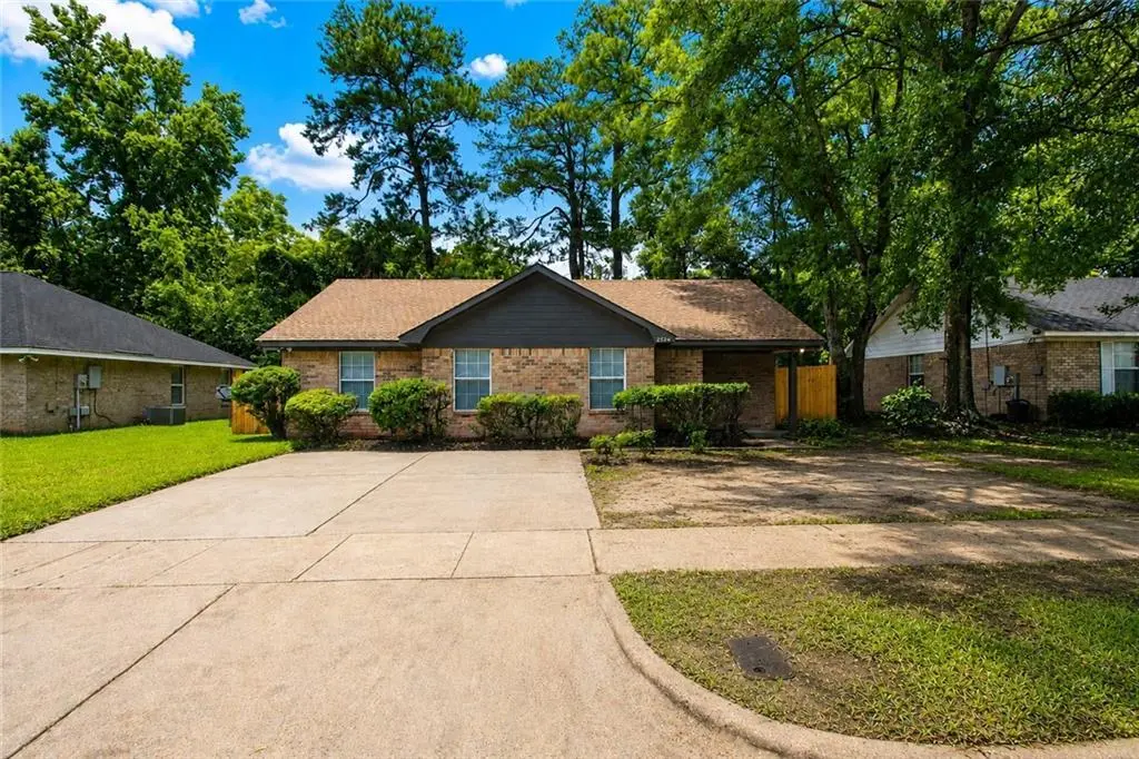 2524 Oakmont Ct