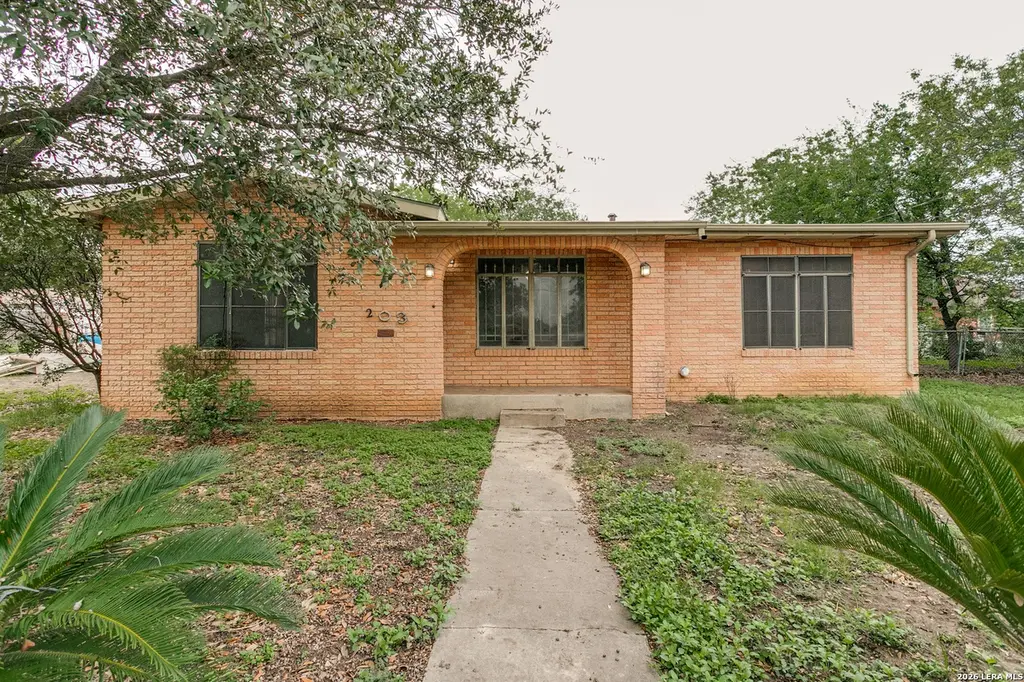 203 Paul St