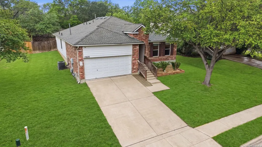 15623 Hastings Park