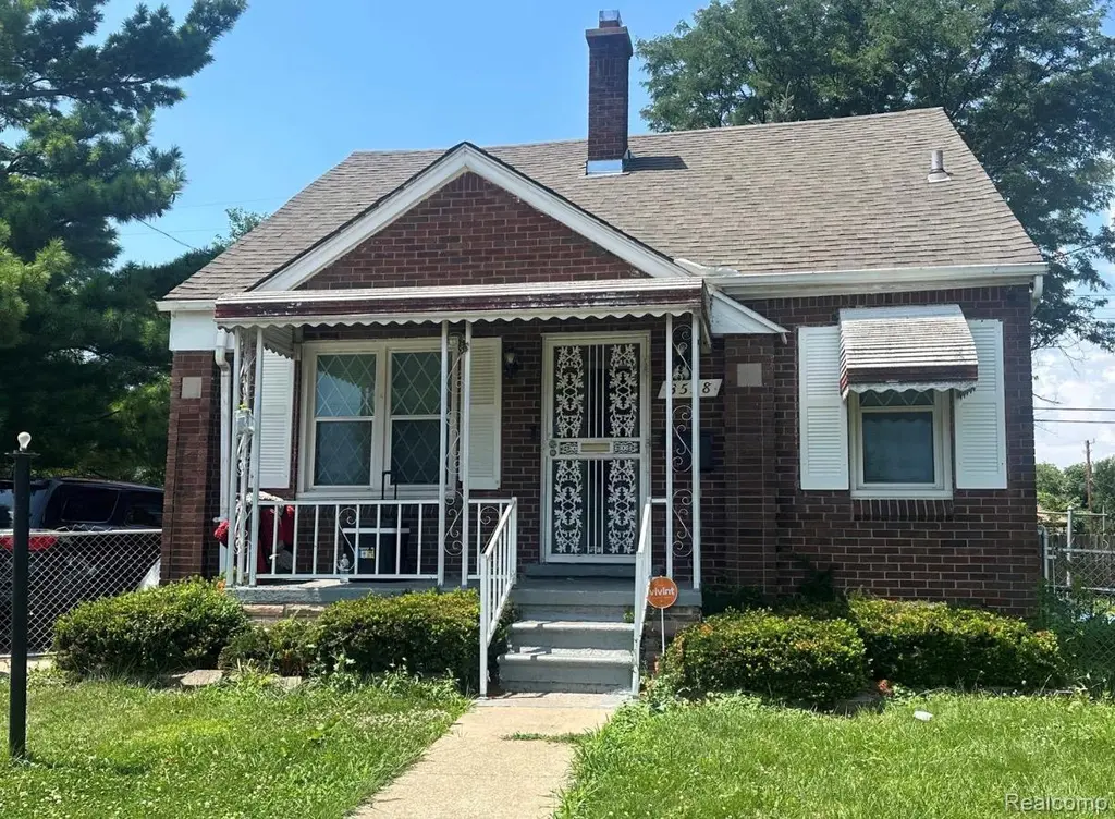 3558 S Beatrice St