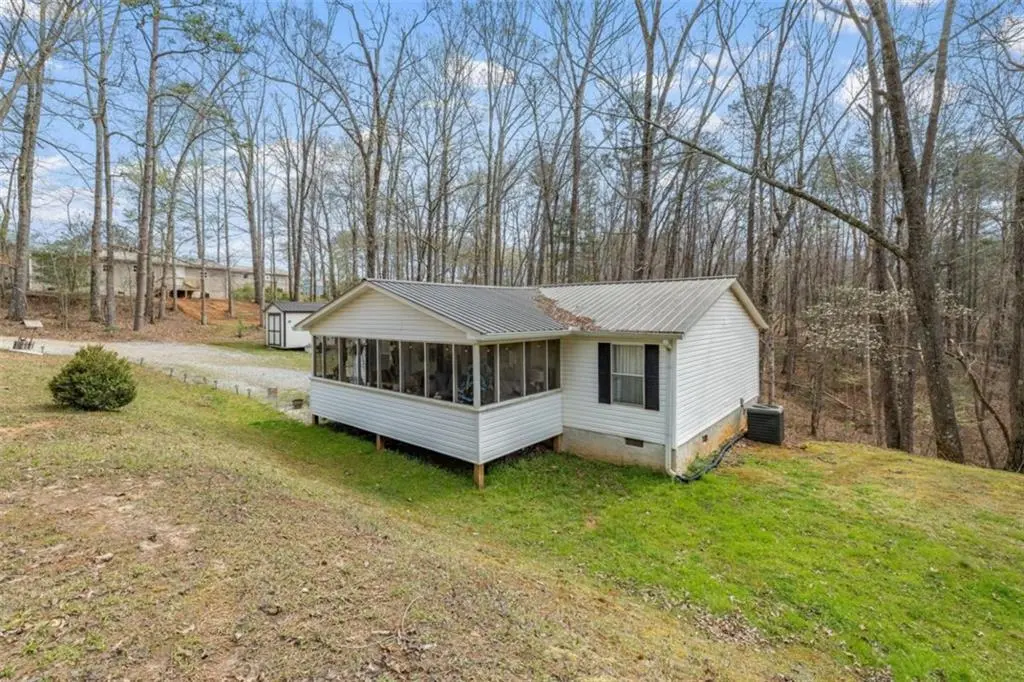 65 Tobacco Pouch Creek Rd