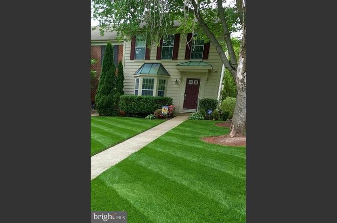 8550 Paragon Ct