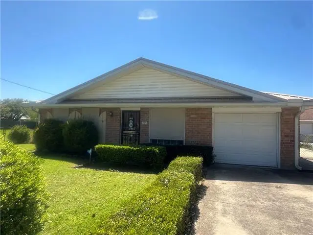 230 Courville Dr